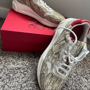 CAROLINA HERRERA They are totally new